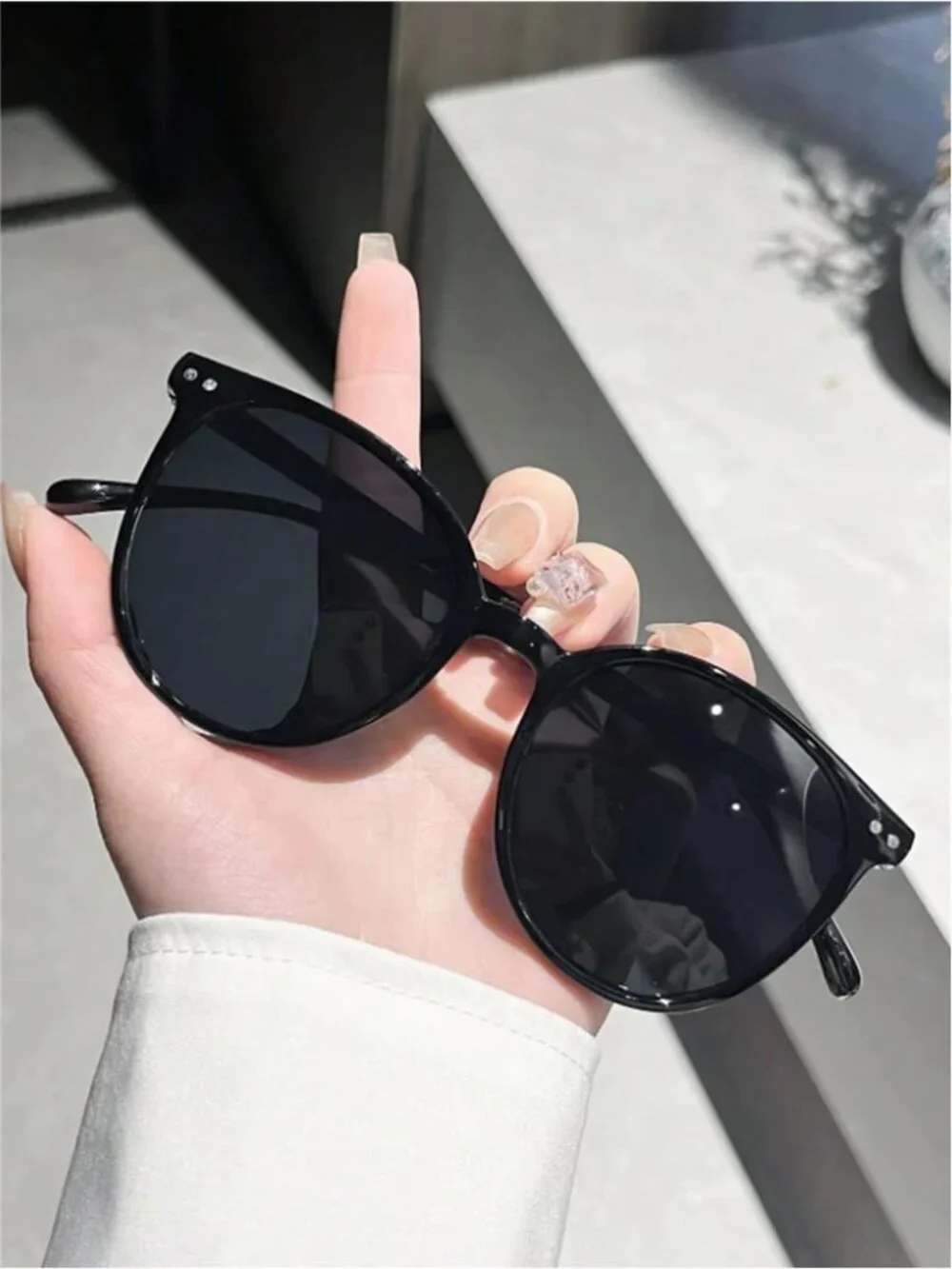 Retro Round Frame Sunglasses